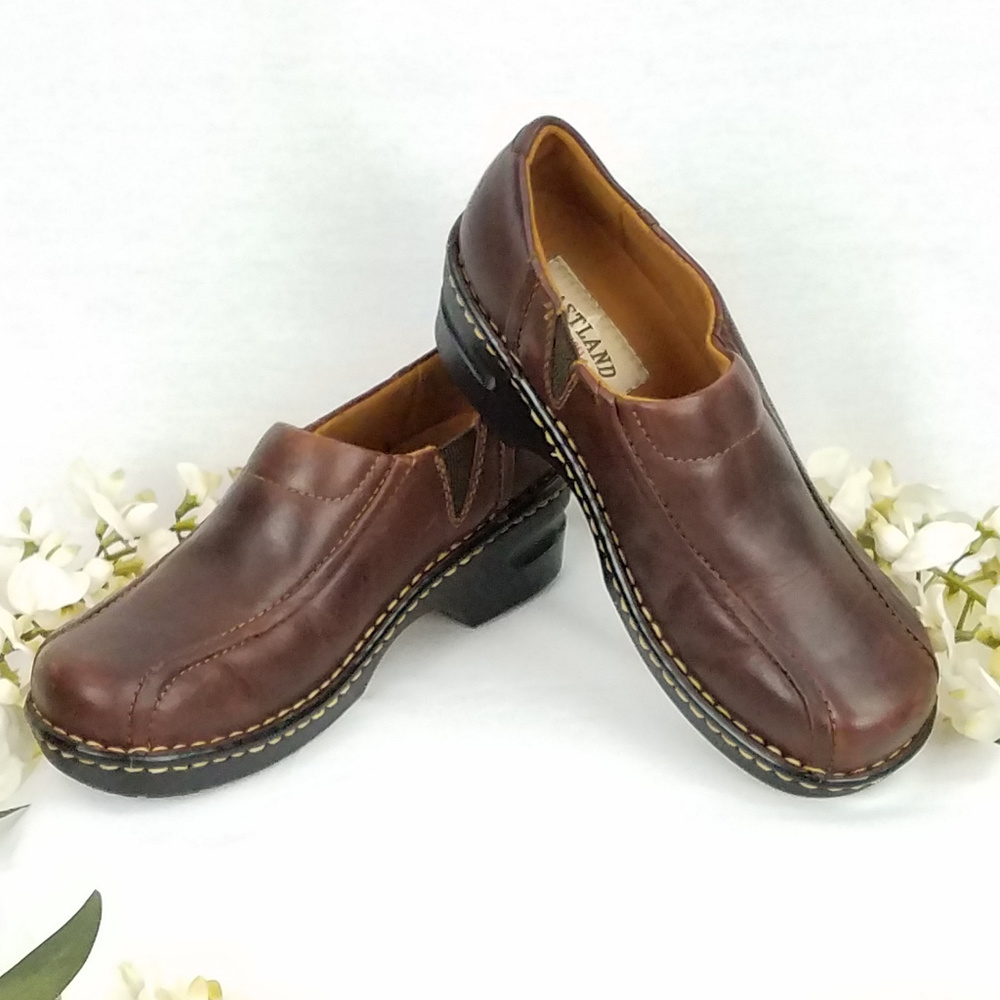 NEW!! Eastland Women's Tracie Slip On